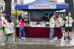 卡莱尔：东契奇正在改写历史 欧文发挥也很出色 独行侠有争冠实力